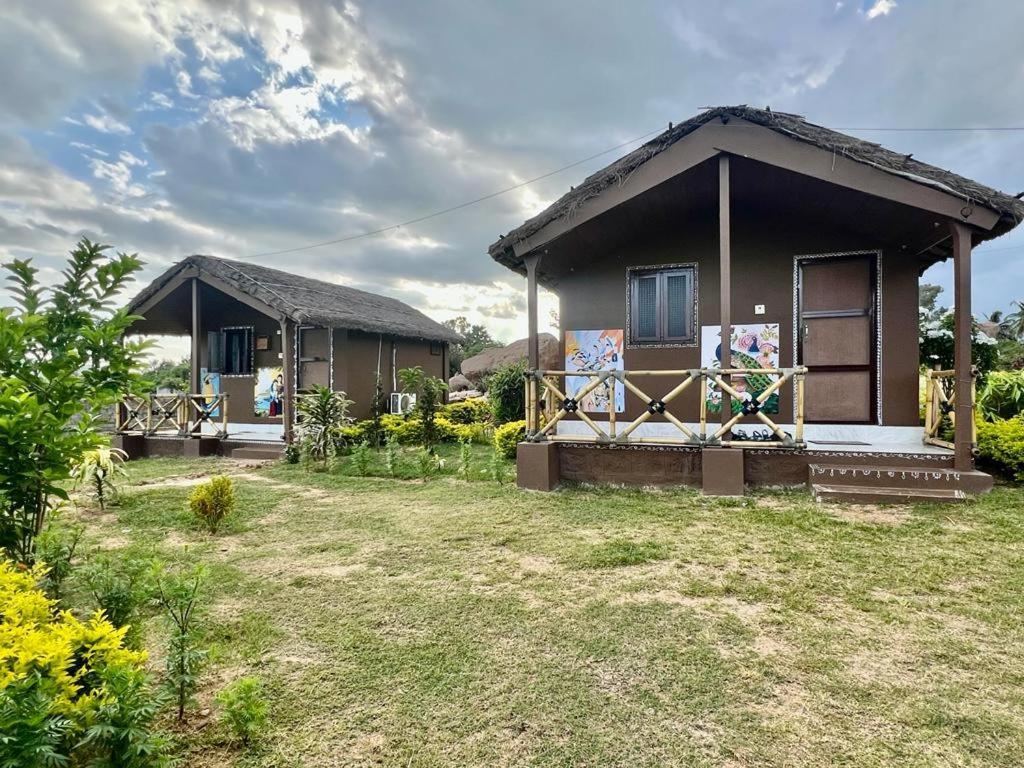 Hotel Leo Woods Hampi River View Zewnętrze zdjęcie